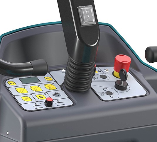 S680 Barredora compacta a batería de conductor sentado alt 3